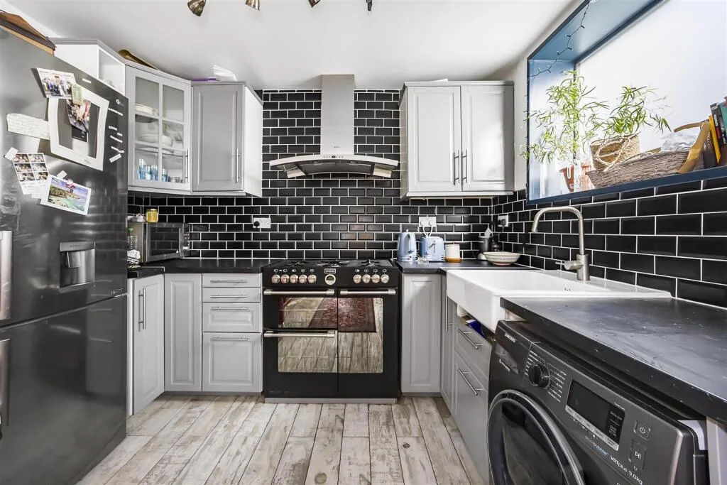 1 bedroom detached house for rent