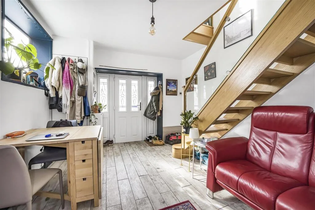 1 bedroom detached house for rent