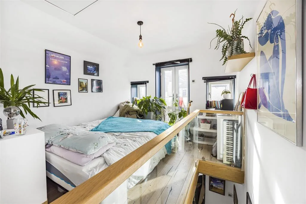 1 bedroom detached house for rent