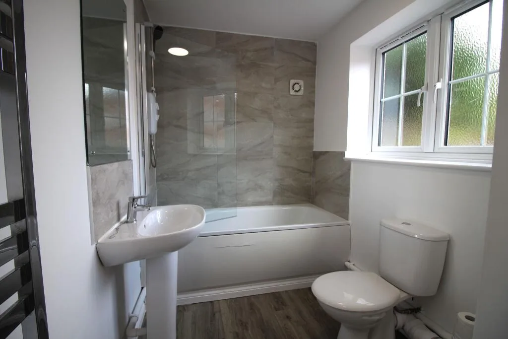 4 bedroom detached house for rent