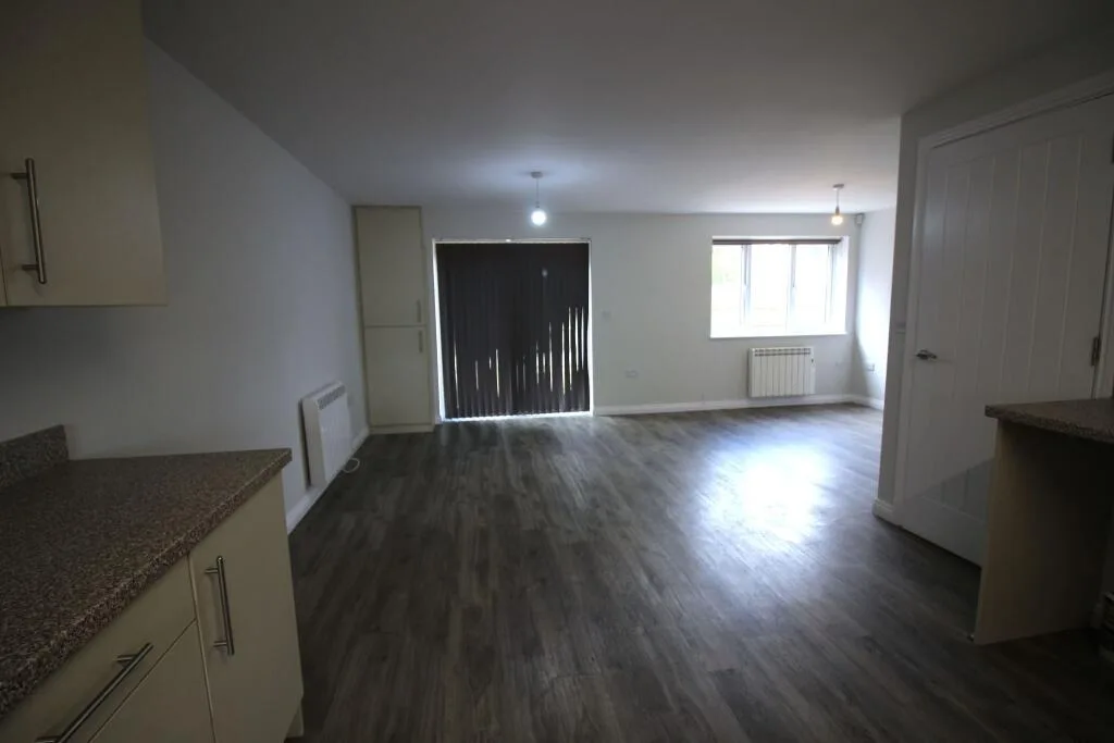 4 bedroom detached house for rent