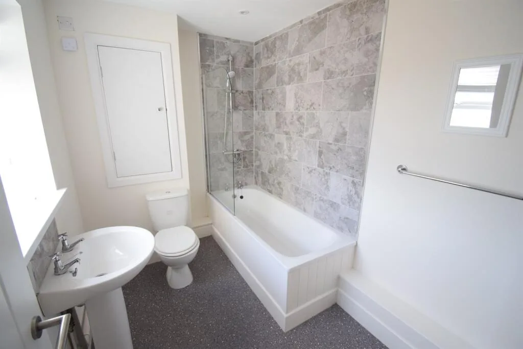 1 bedroom house for rent