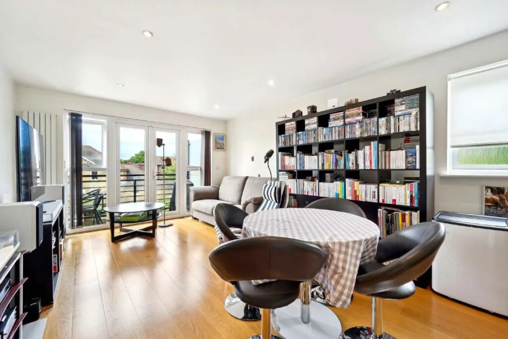 2 bedroom flat for rent