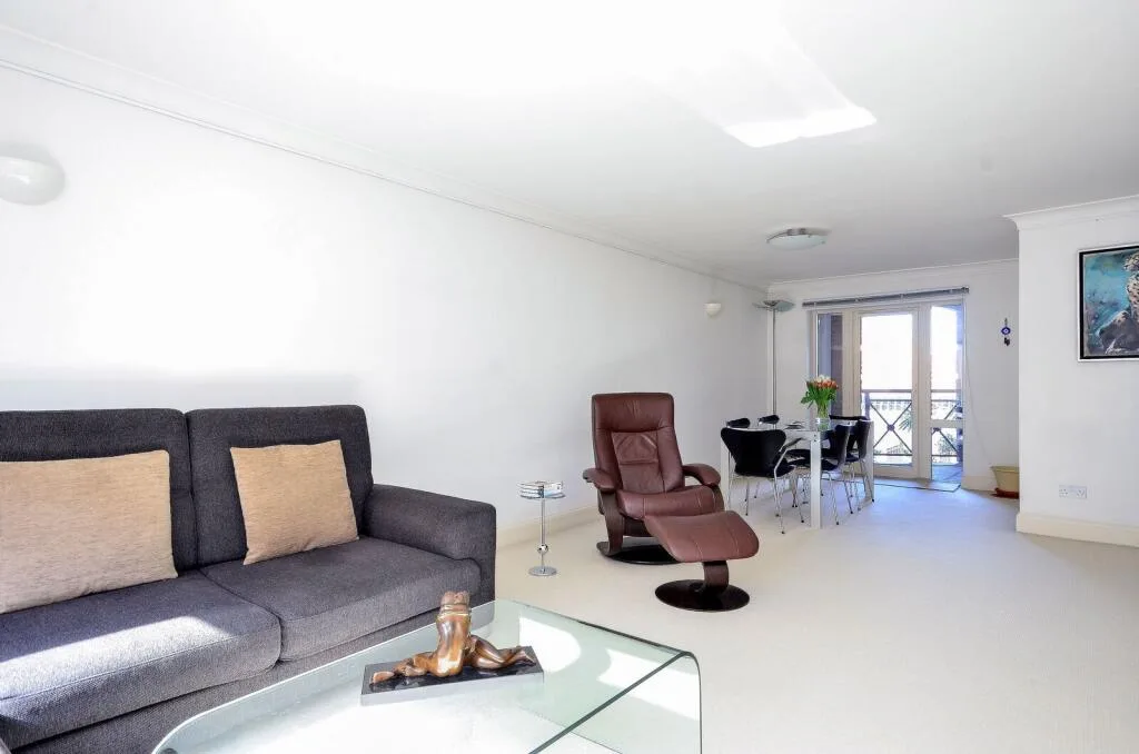 3 bedroom flat for rent