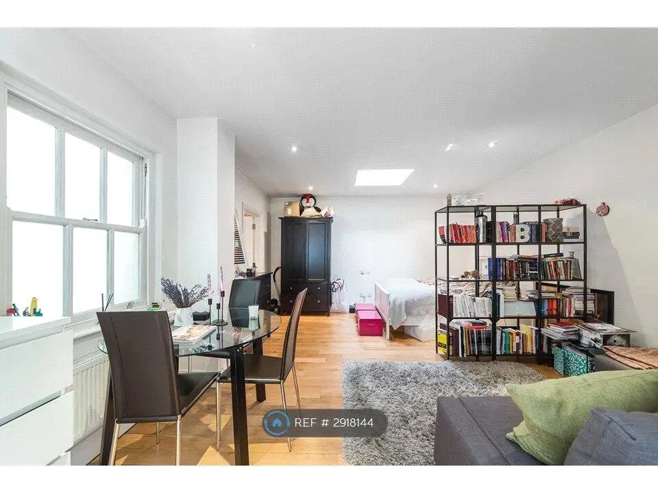 Studio apartment for rent