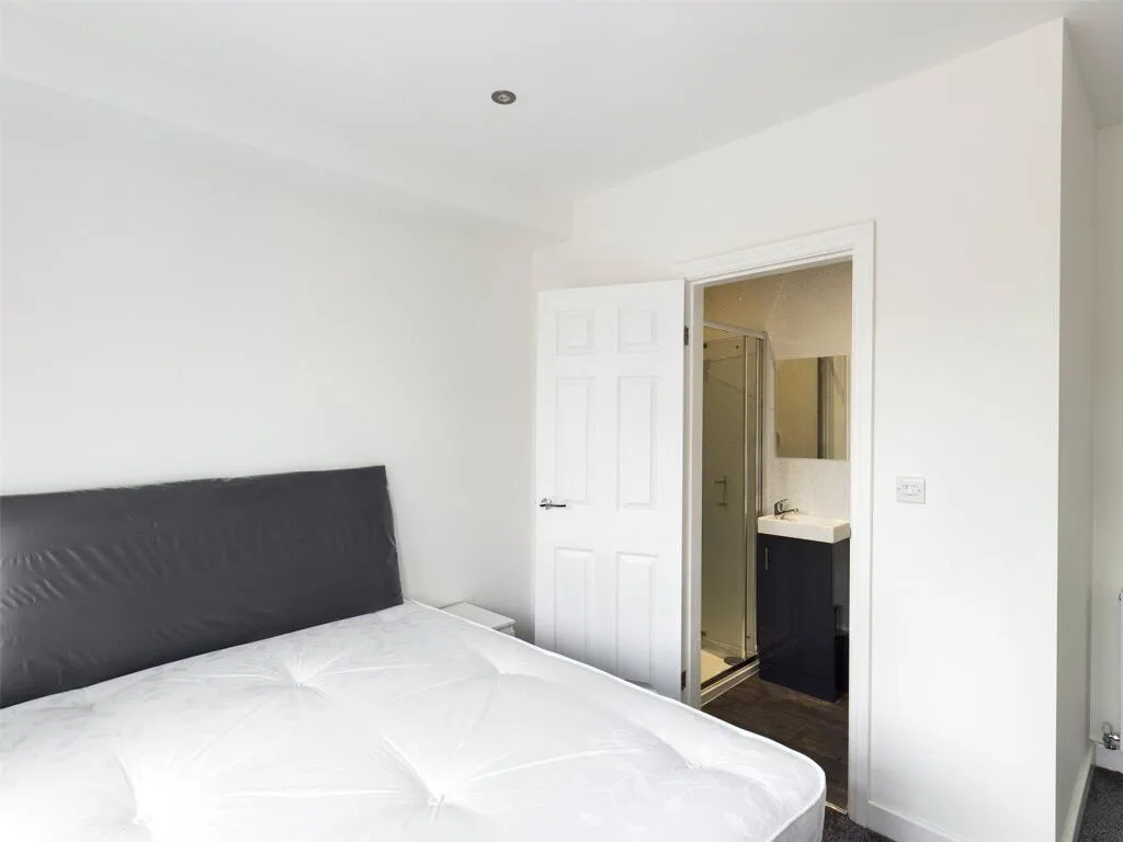 1 bedroom semi-detached house for rent