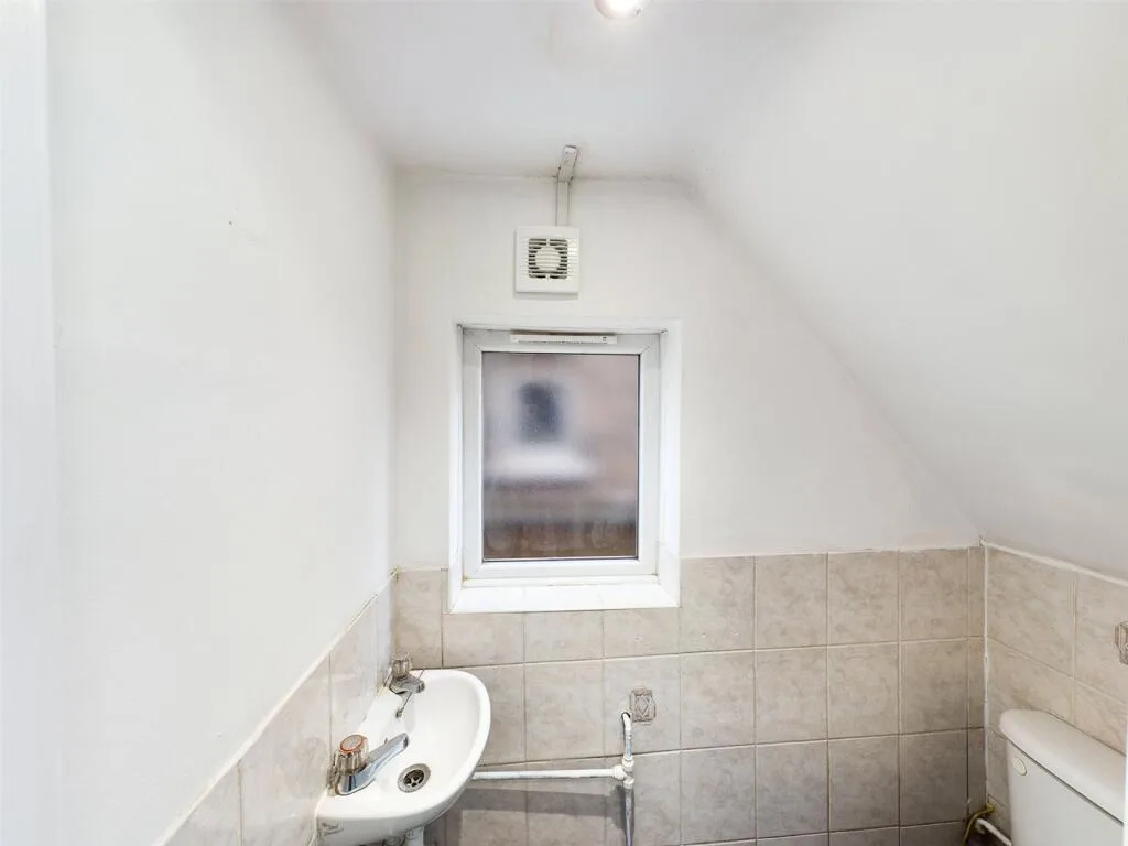 1 bedroom semi-detached house for rent