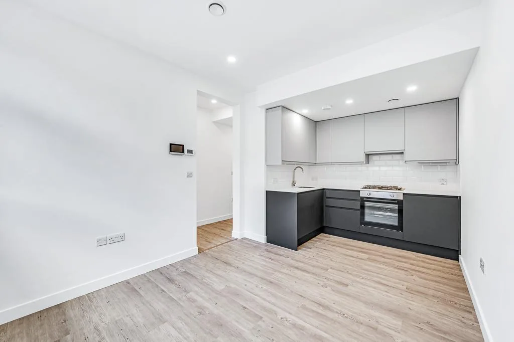 1 bedroom maisonette for rent