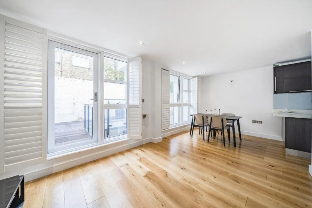 2 bedroom maisonette for rent