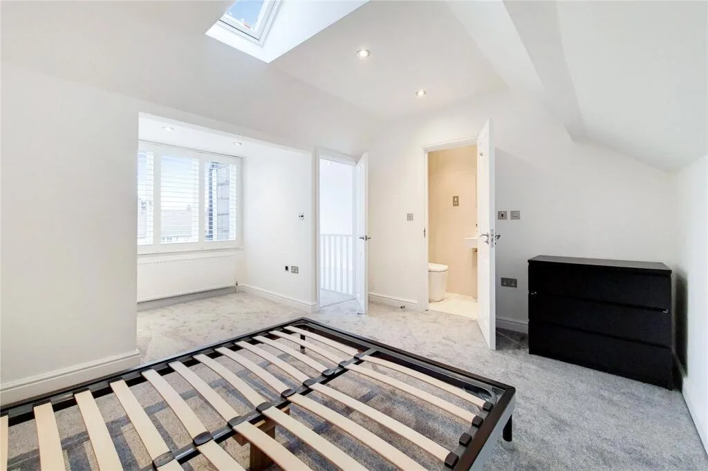 3 bedroom maisonette for rent