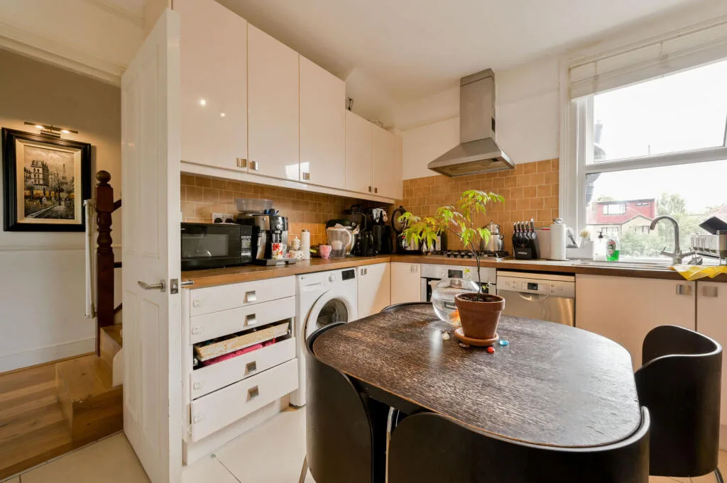 3 bedroom flat for rent