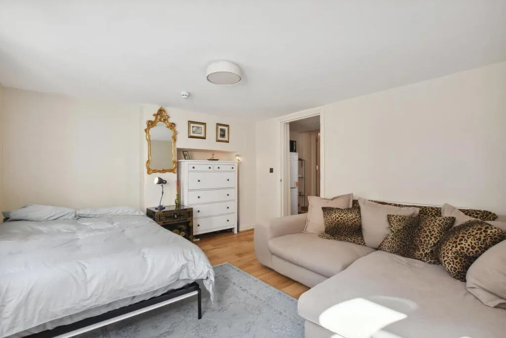 Studio apartment for rent
