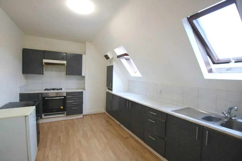 Semi-detached house for rent