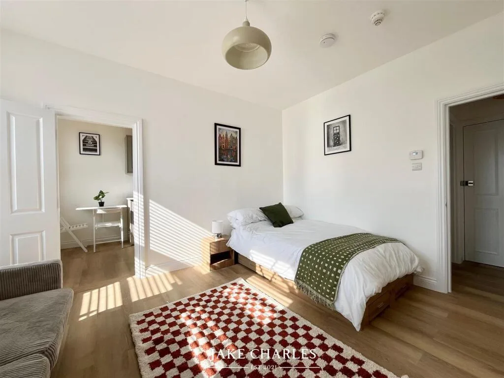 Studio flat for rent