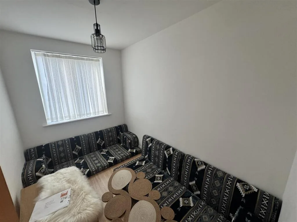 2 bedroom house for rent