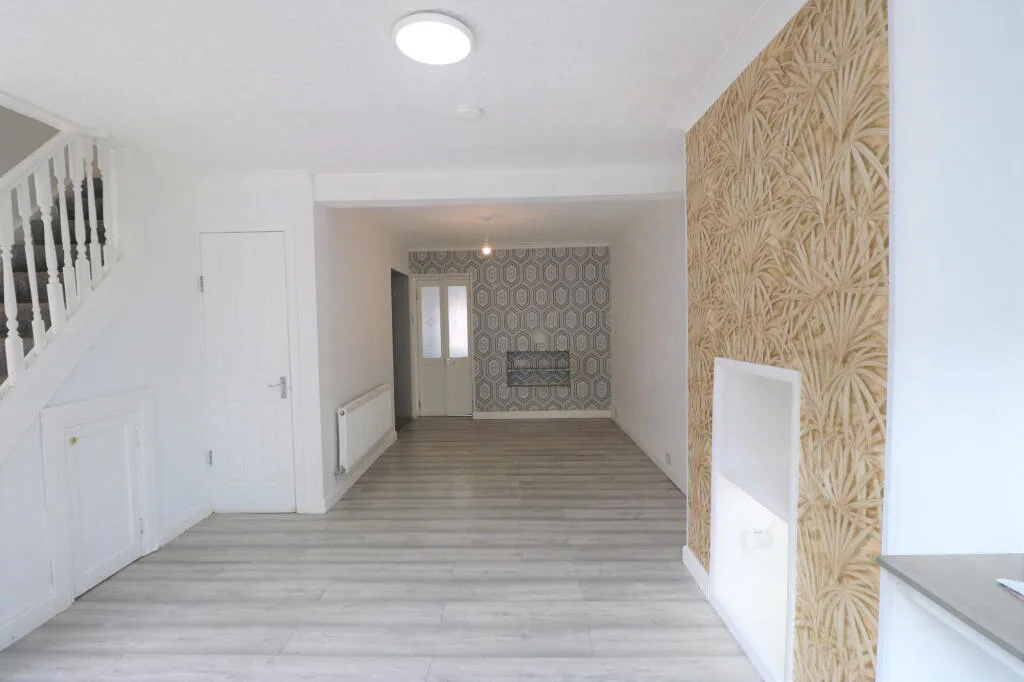 3 bedroom semi-detached house for rent