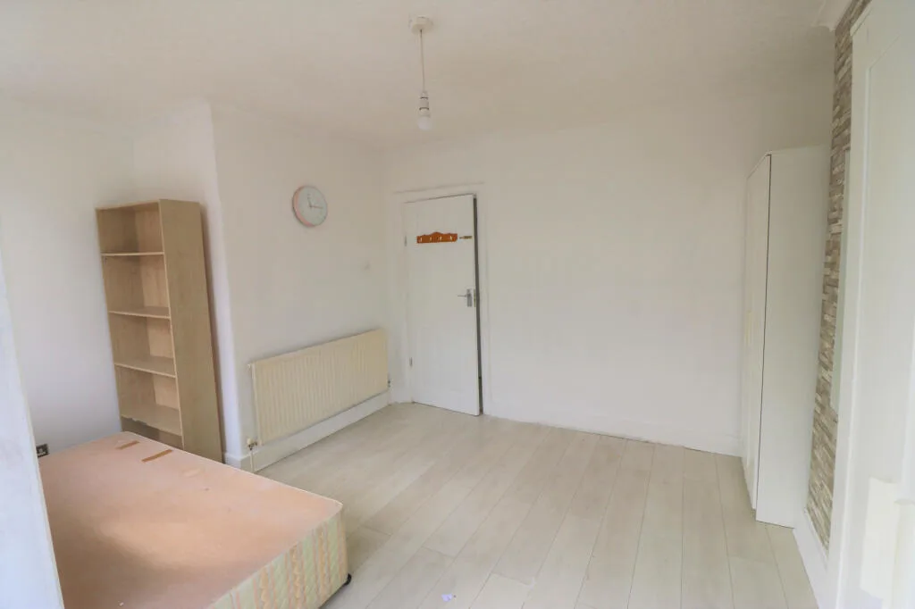 3 bedroom semi-detached house for rent