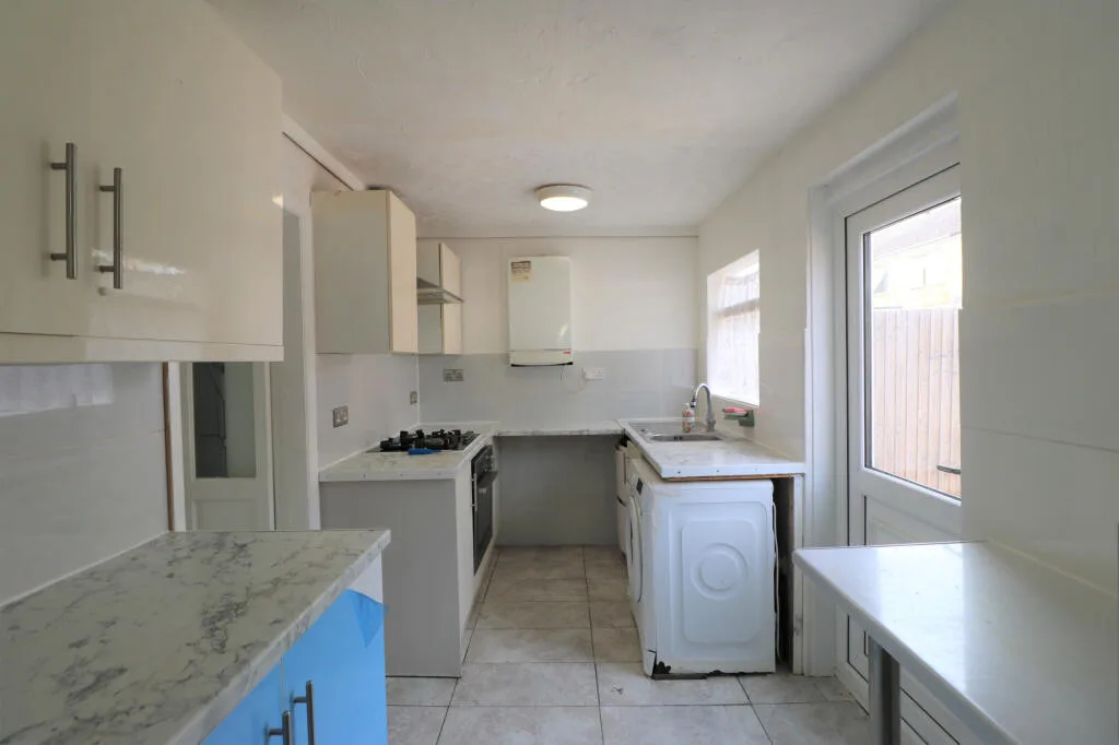 3 bedroom semi-detached house for rent