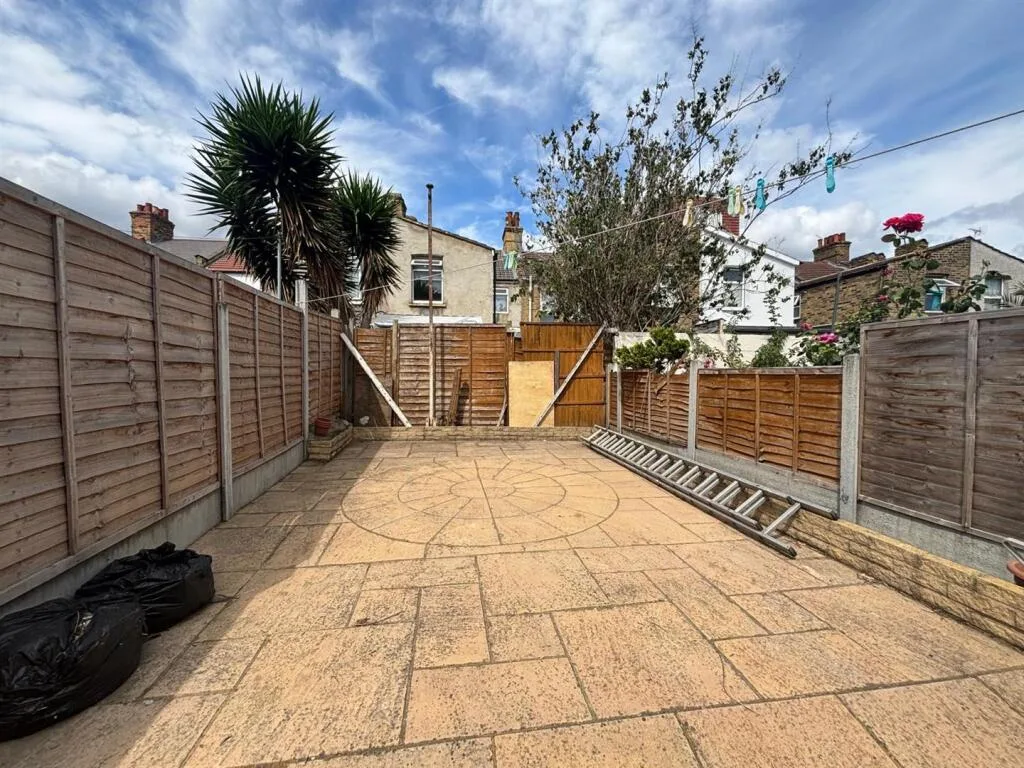 2 bedroom terraced house for rent