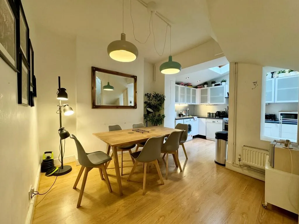 3 bedroom town house for rent