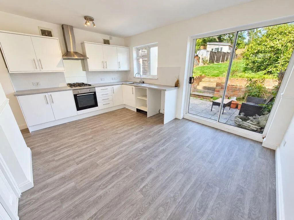 2 bedroom semi-detached house for rent