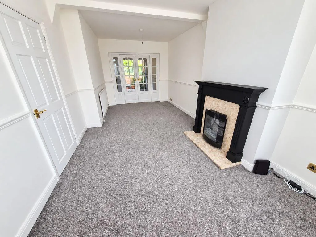 2 bedroom semi-detached house for rent