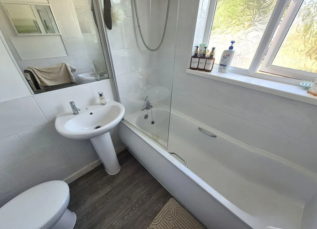 2 bedroom semi-detached house for rent