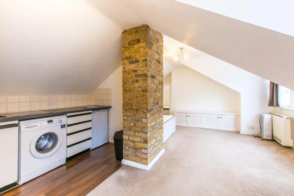 Studio flat for rent