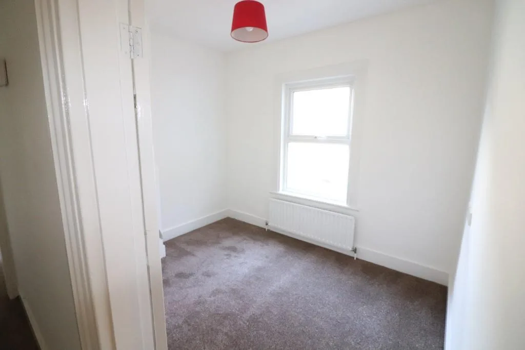 2 bedroom maisonette for rent