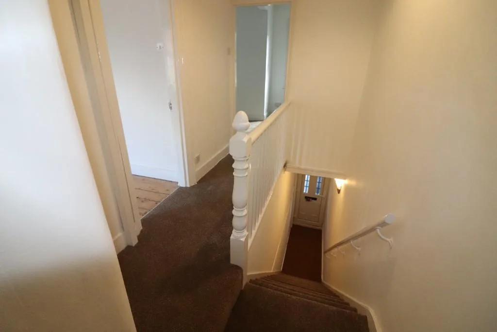 2 bedroom maisonette for rent