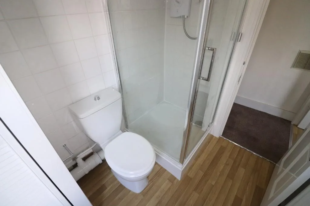 2 bedroom maisonette for rent