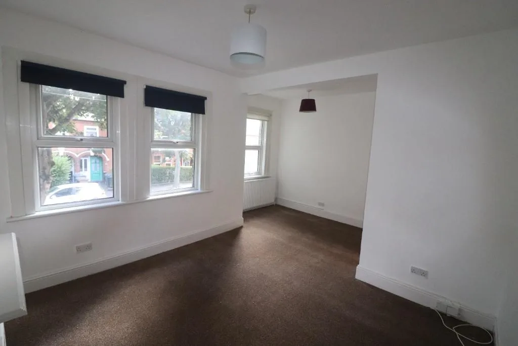 2 bedroom maisonette for rent