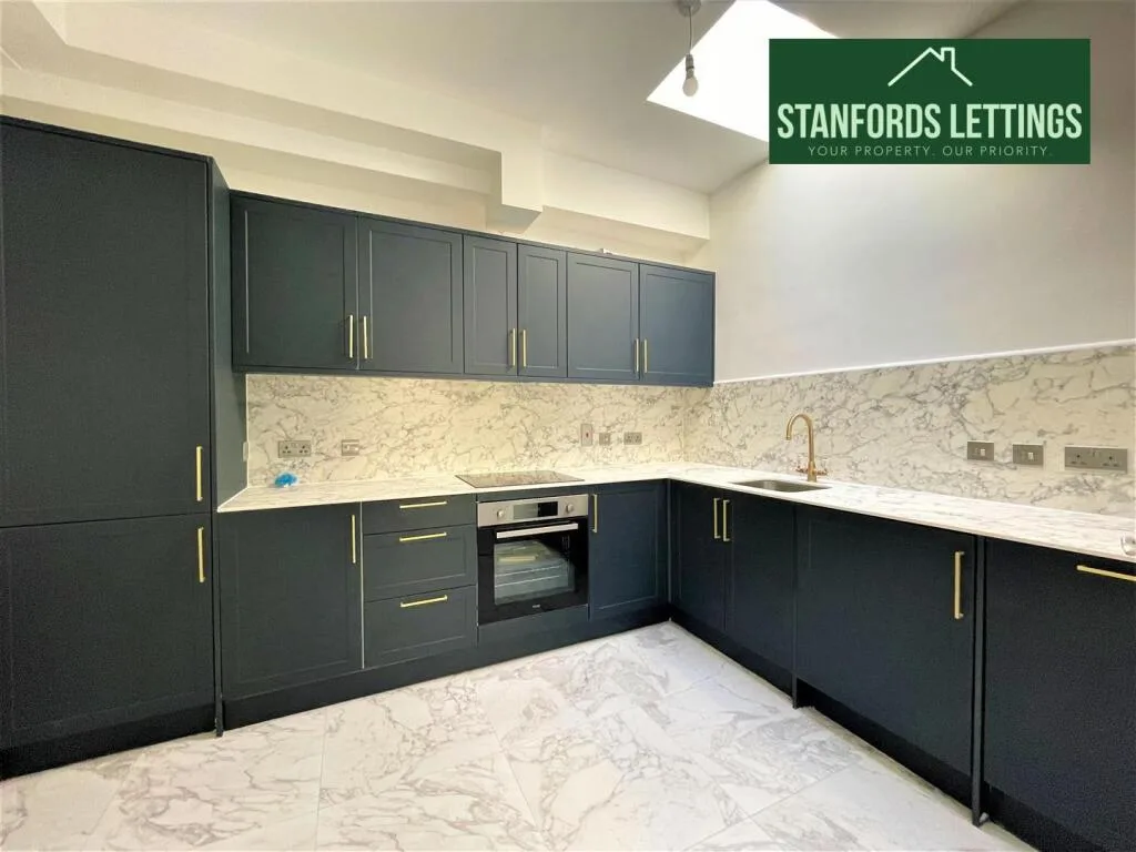 2 bedroom maisonette for rent