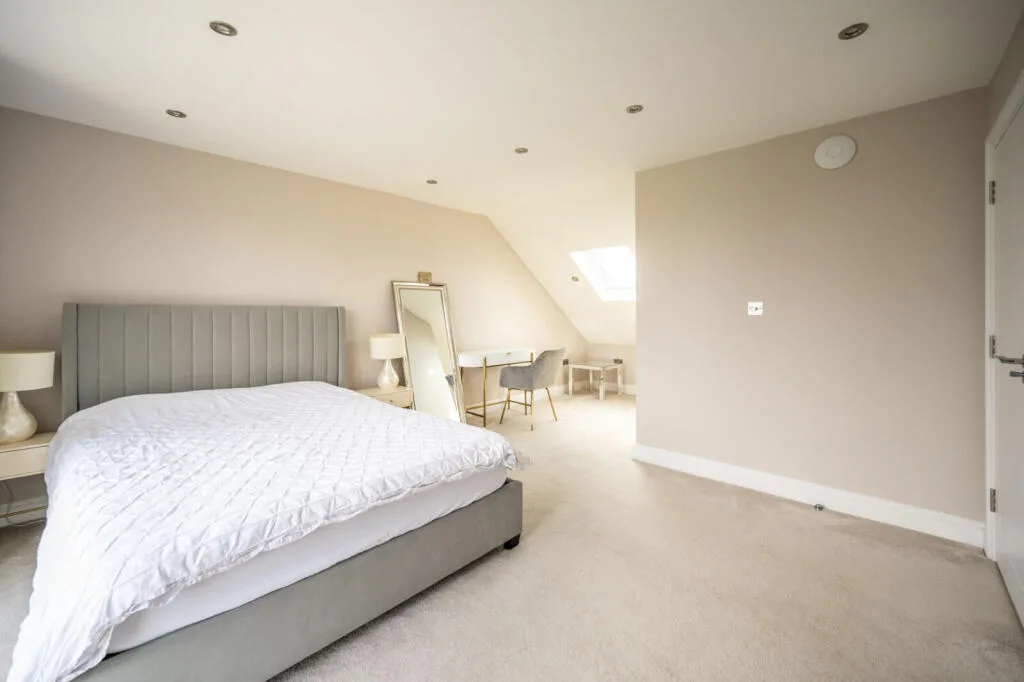 4 bedroom semi-detached house for rent