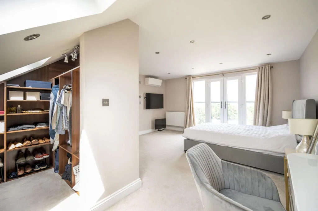 4 bedroom semi-detached house for rent