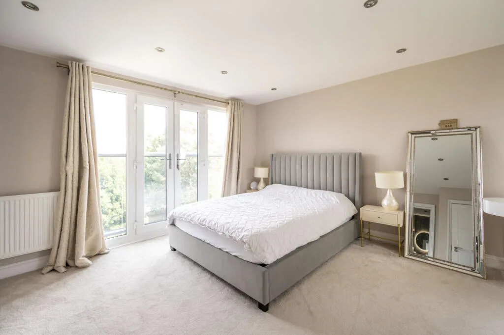 4 bedroom semi-detached house for rent