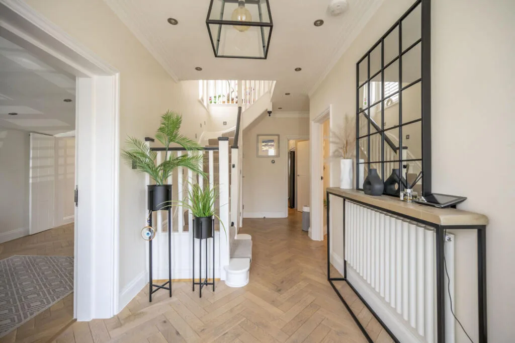 4 bedroom semi-detached house for rent