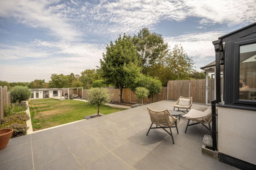 4 bedroom semi-detached house for rent