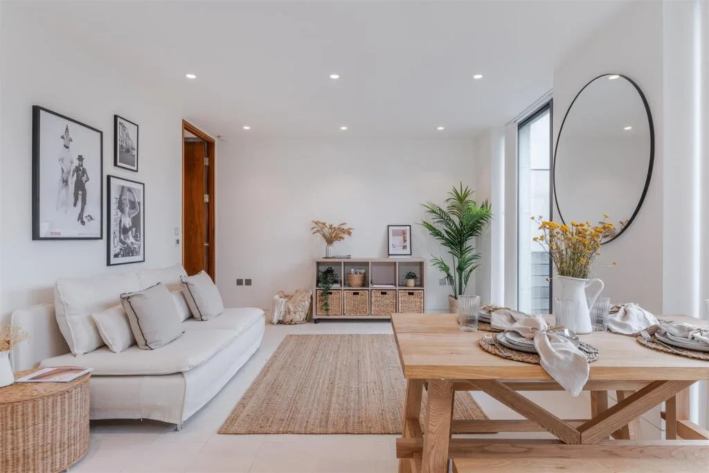 2 bedroom flat for rent