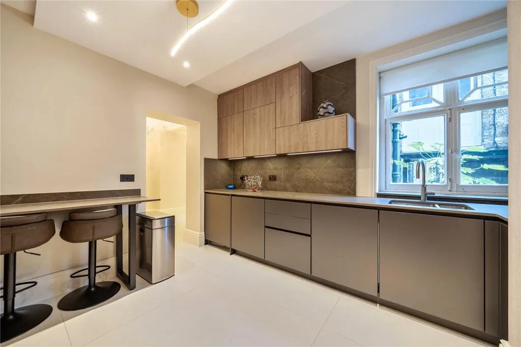 4 bedroom apartment for rent