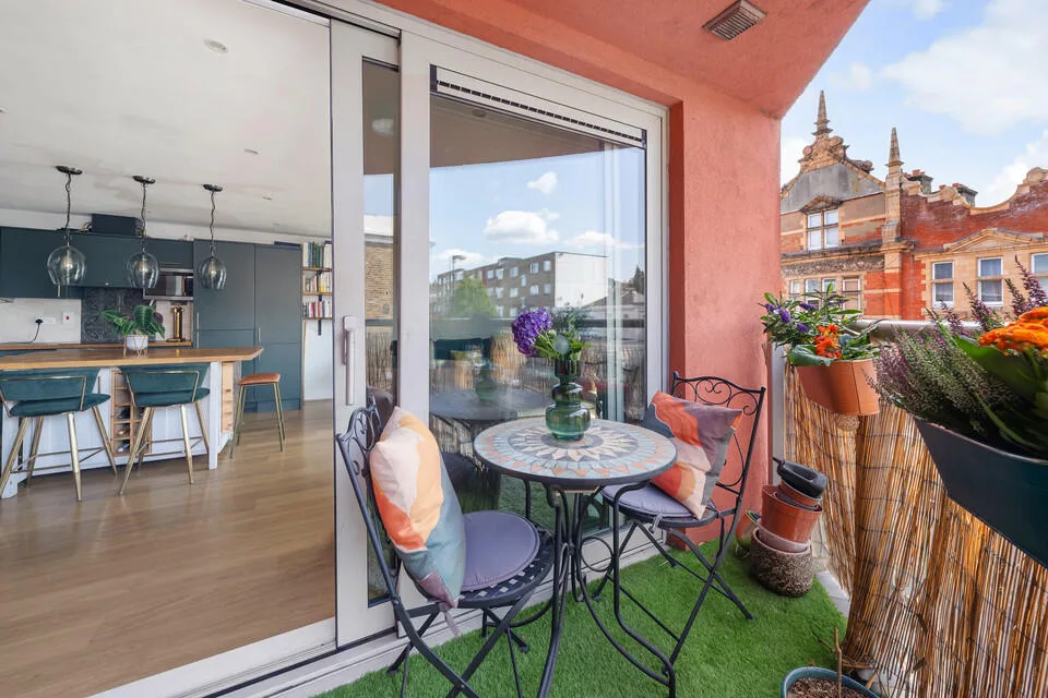 2 bedroom flat for rent
