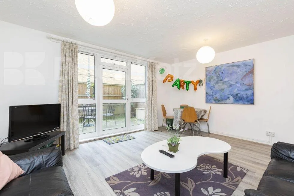 3 bedroom flat for rent