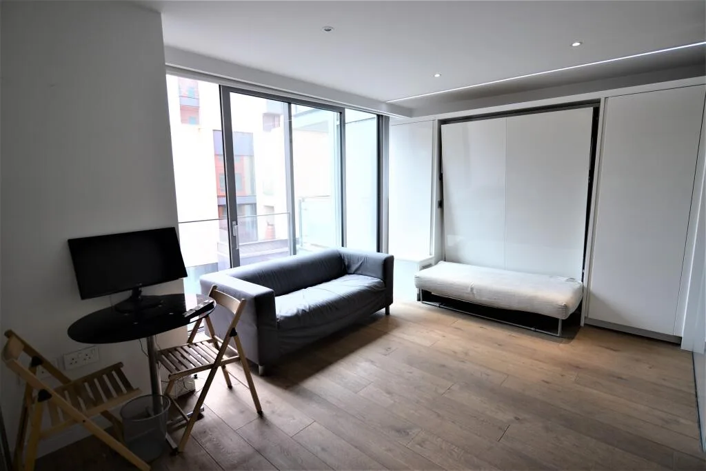 Studio flat for rent