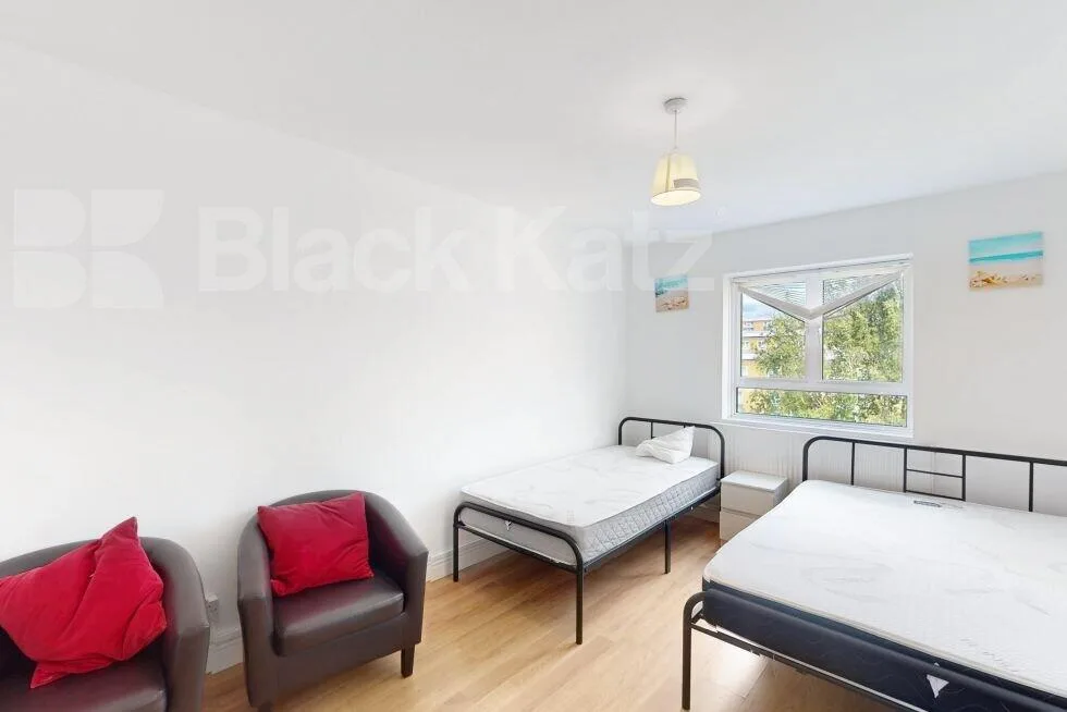 3 bedroom flat for rent