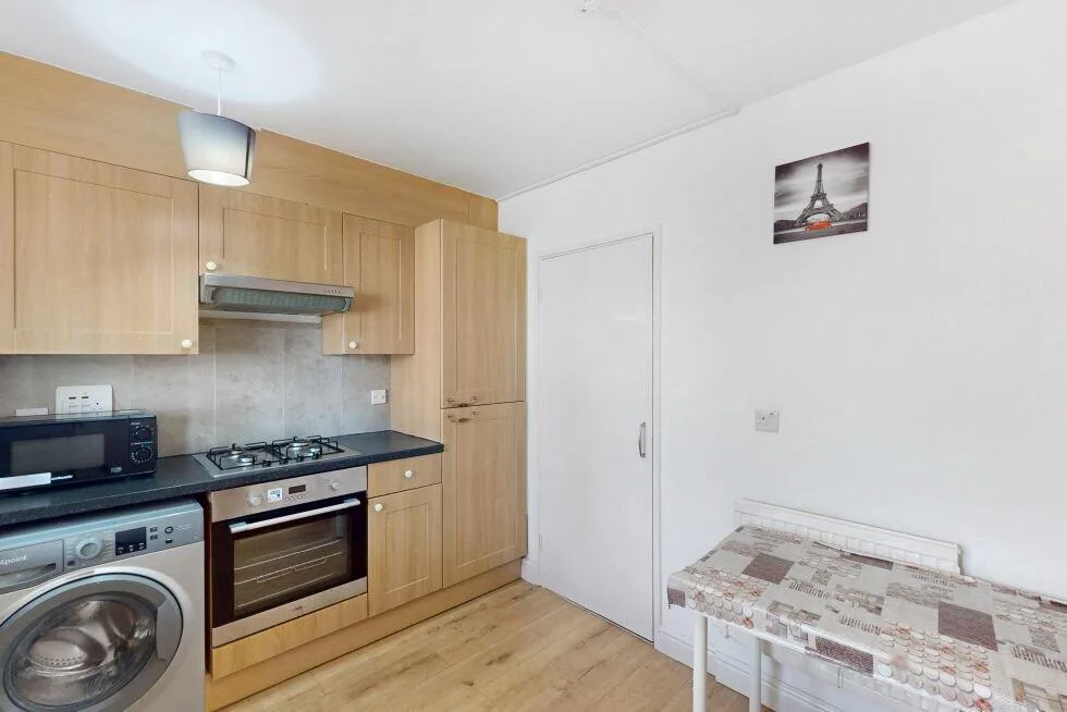 3 bedroom flat for rent