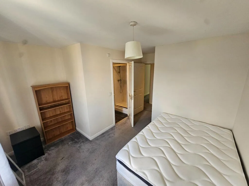 4 bedroom terraced house for rent