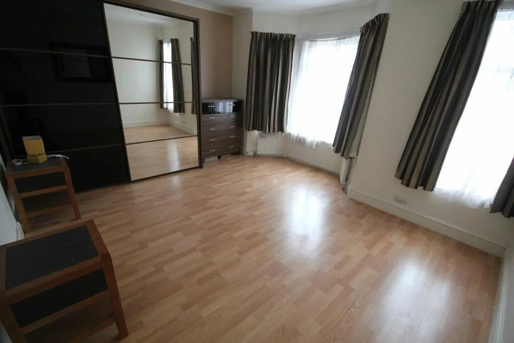 4 bedroom terraced house for rent