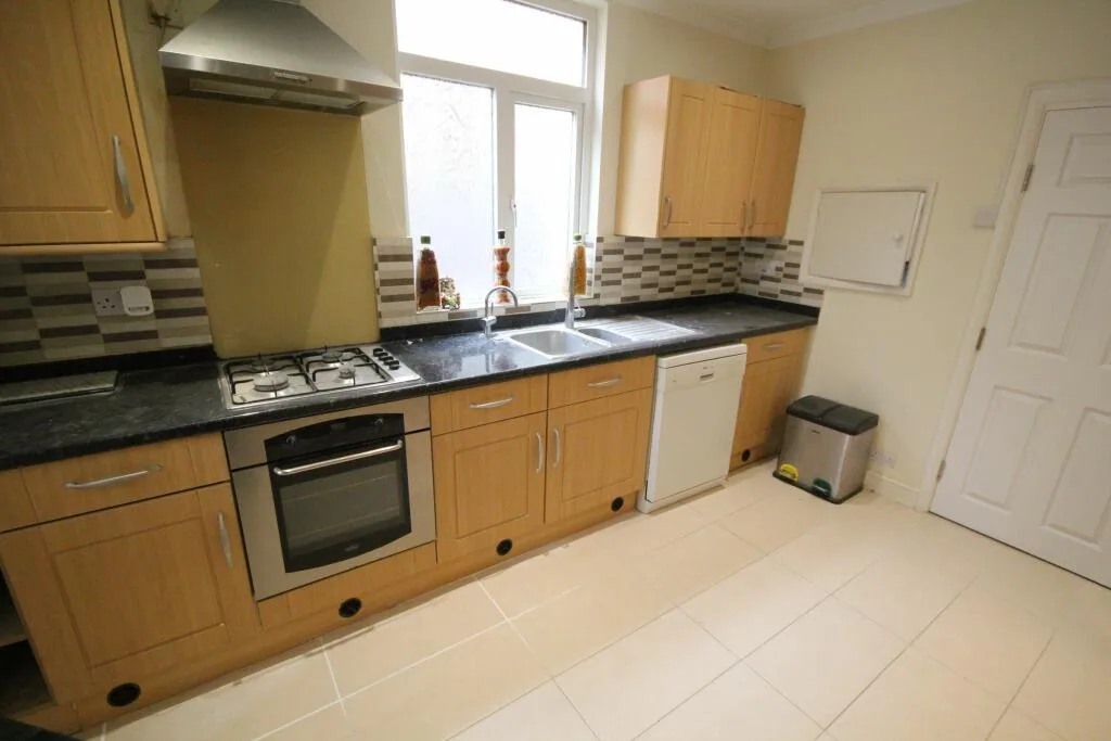 4 bedroom terraced house for rent