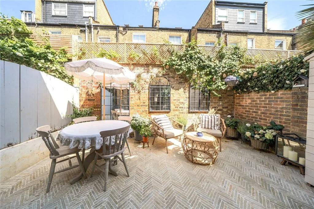 4 bedroom house for rent