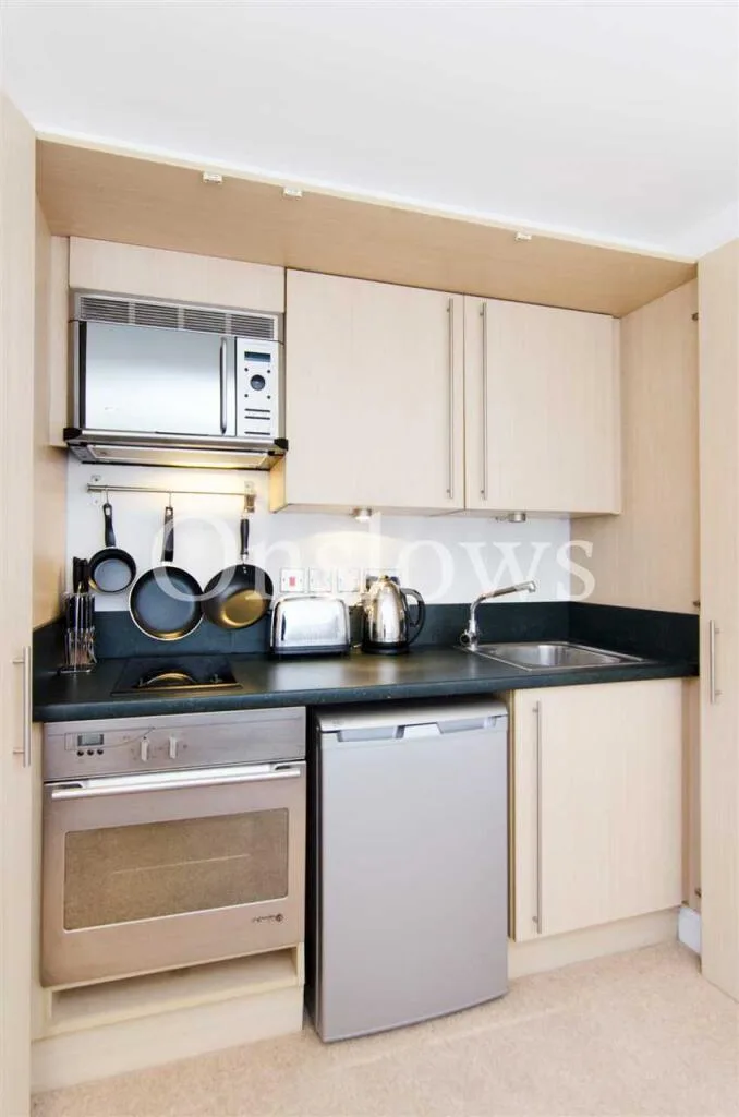 Studio flat for rent
